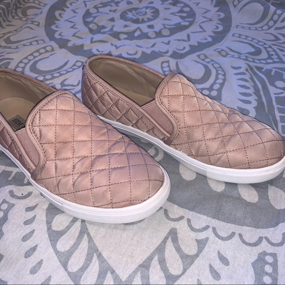 Steve Madden Ecentrcq Slip-On Sneaker